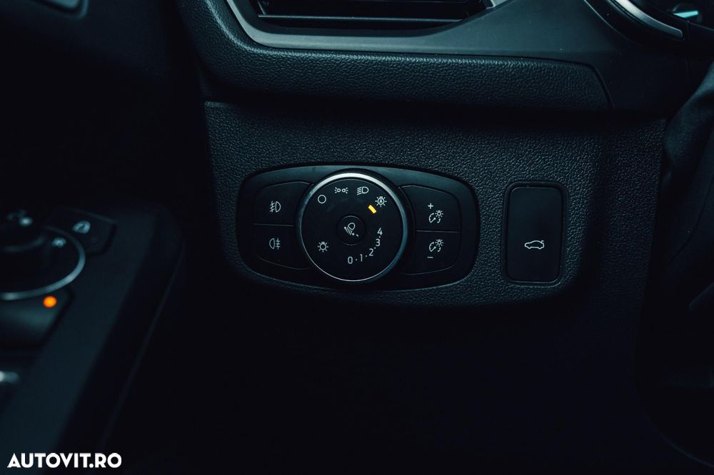 Ford Focus 1.0 EcoBoost Trend Edition - 16