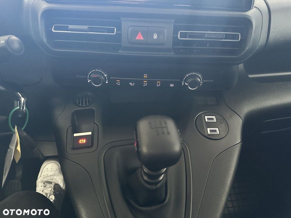 Peugeot Partner - 13