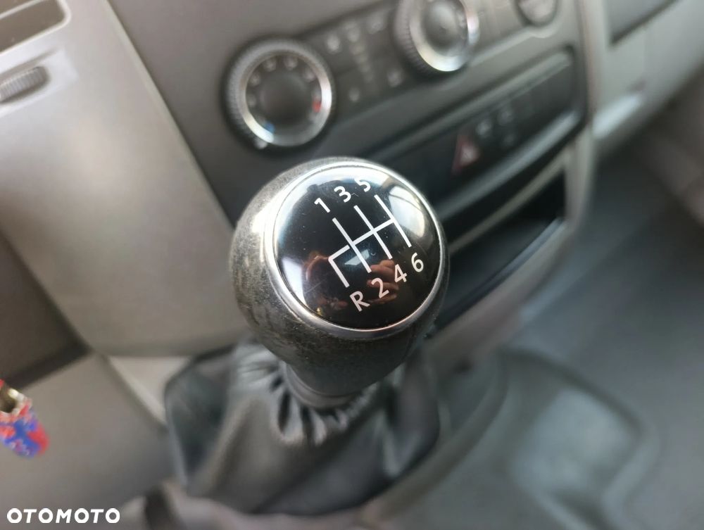 Volkswagen Crafter - 23