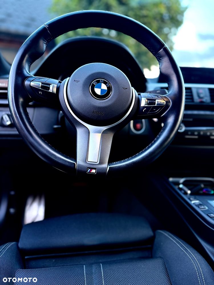 BMW Seria 3 320i xDrive M Sport - 12