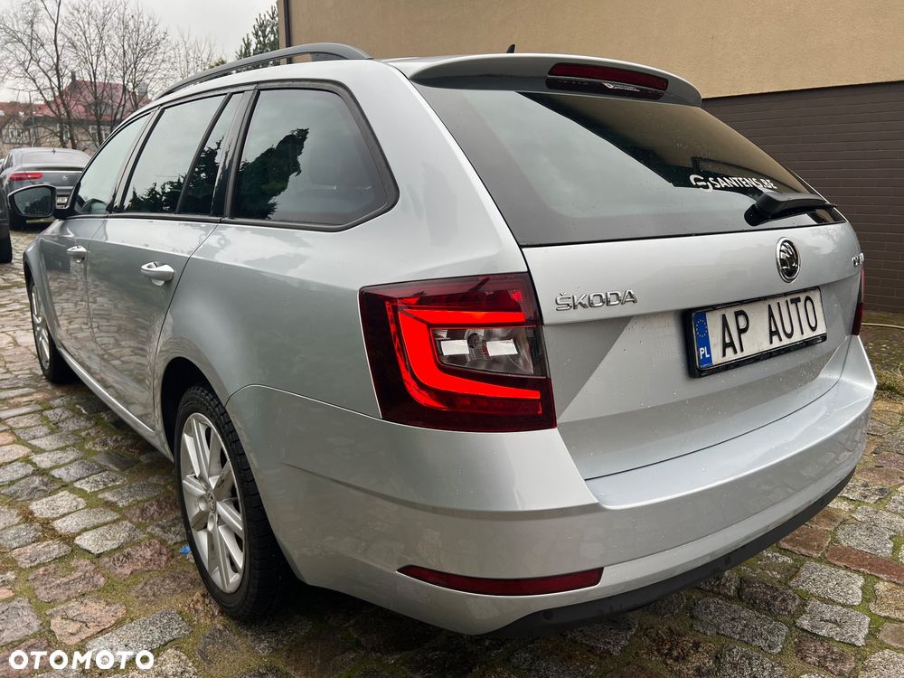 Skoda Octavia 1.6 TDI DSG Ambition - 3