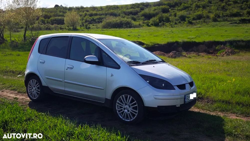 Mitsubishi Colt - 2