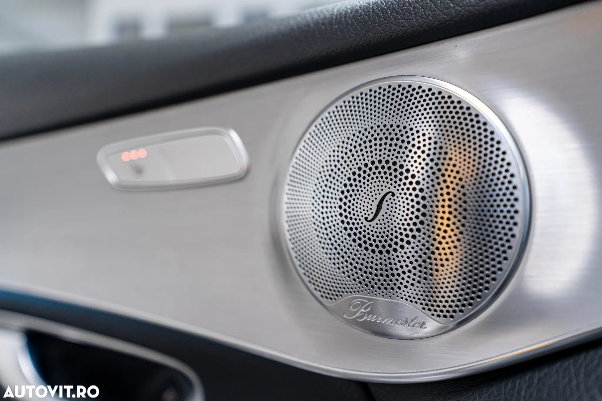 Mercedes-Benz GLC 250 4Matic 9G-TRONIC AMG Line - 13