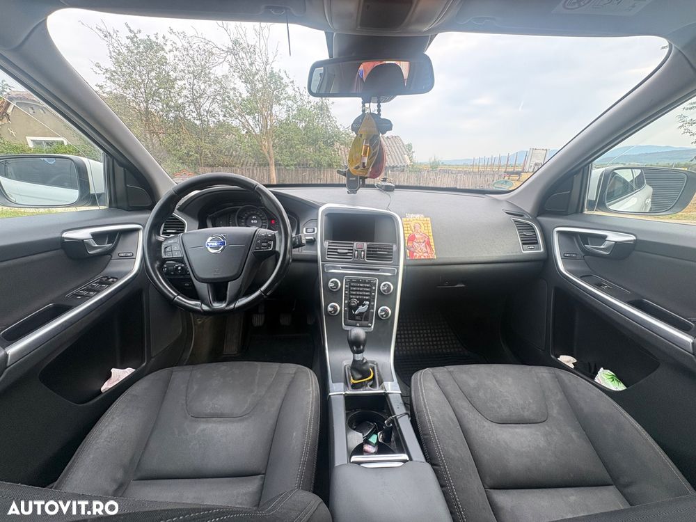 Volvo XC 60 D3 Start-Stop Kinetic - 13