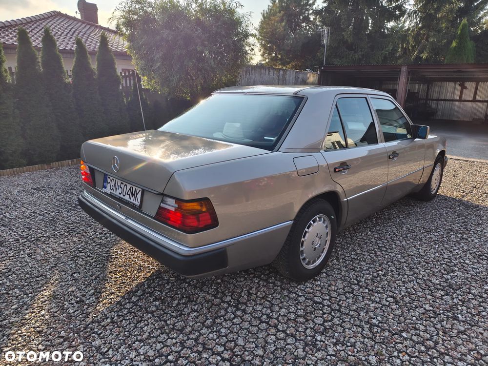 Mercedes-Benz W124 (1984-1993) - 2