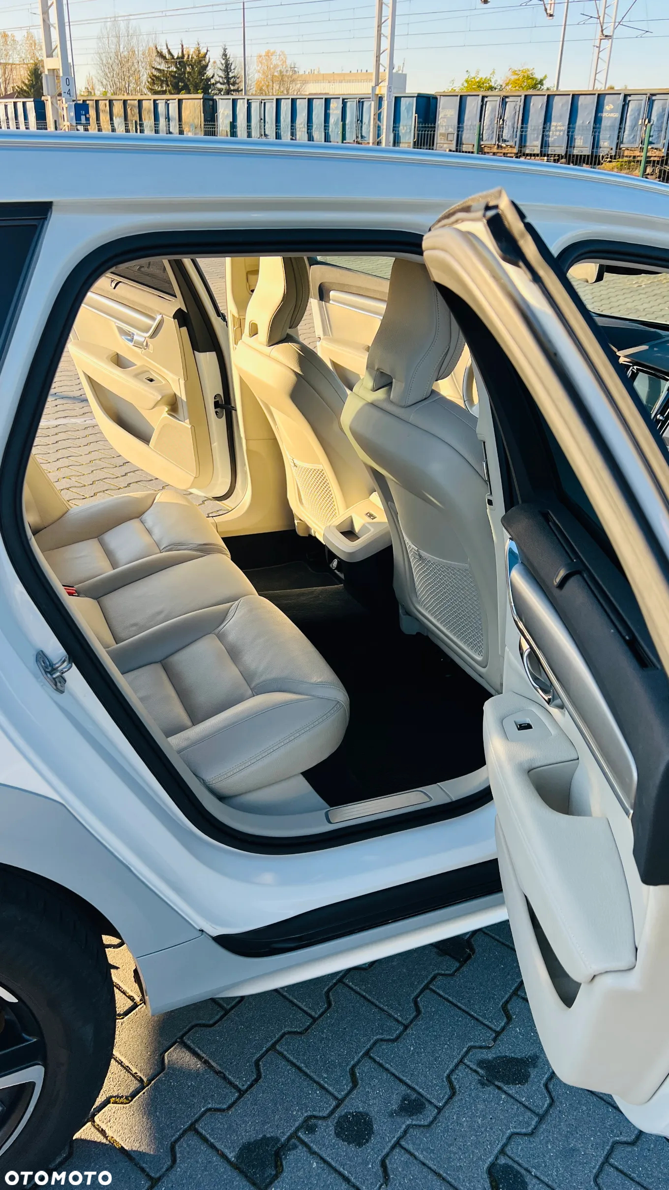Volvo V90 Cross Country D4 AWD - 9