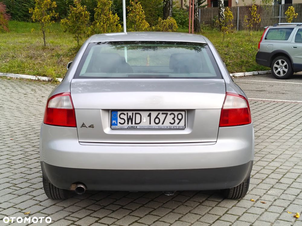 Audi A4 Avant 1.6 - 9