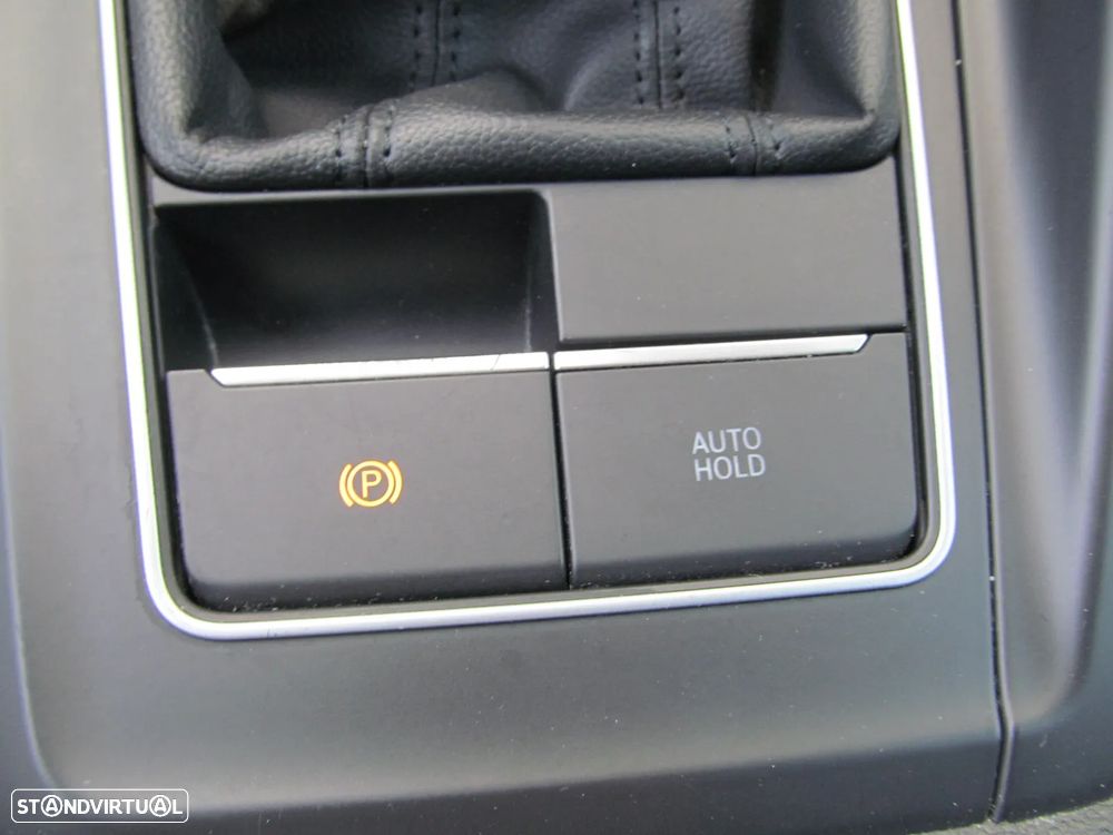 VW Golf 1.0 TSI Confortline - 24