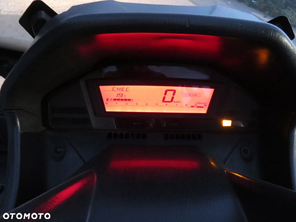 Suzuki Burgman - 6