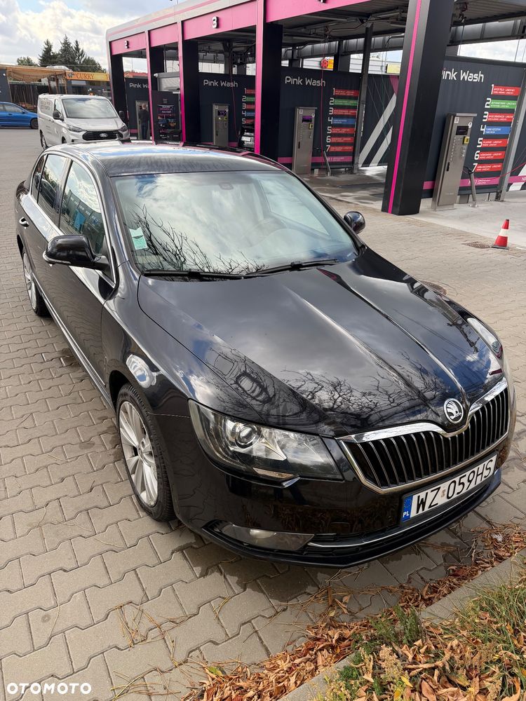 Skoda Superb 2014 photo 4