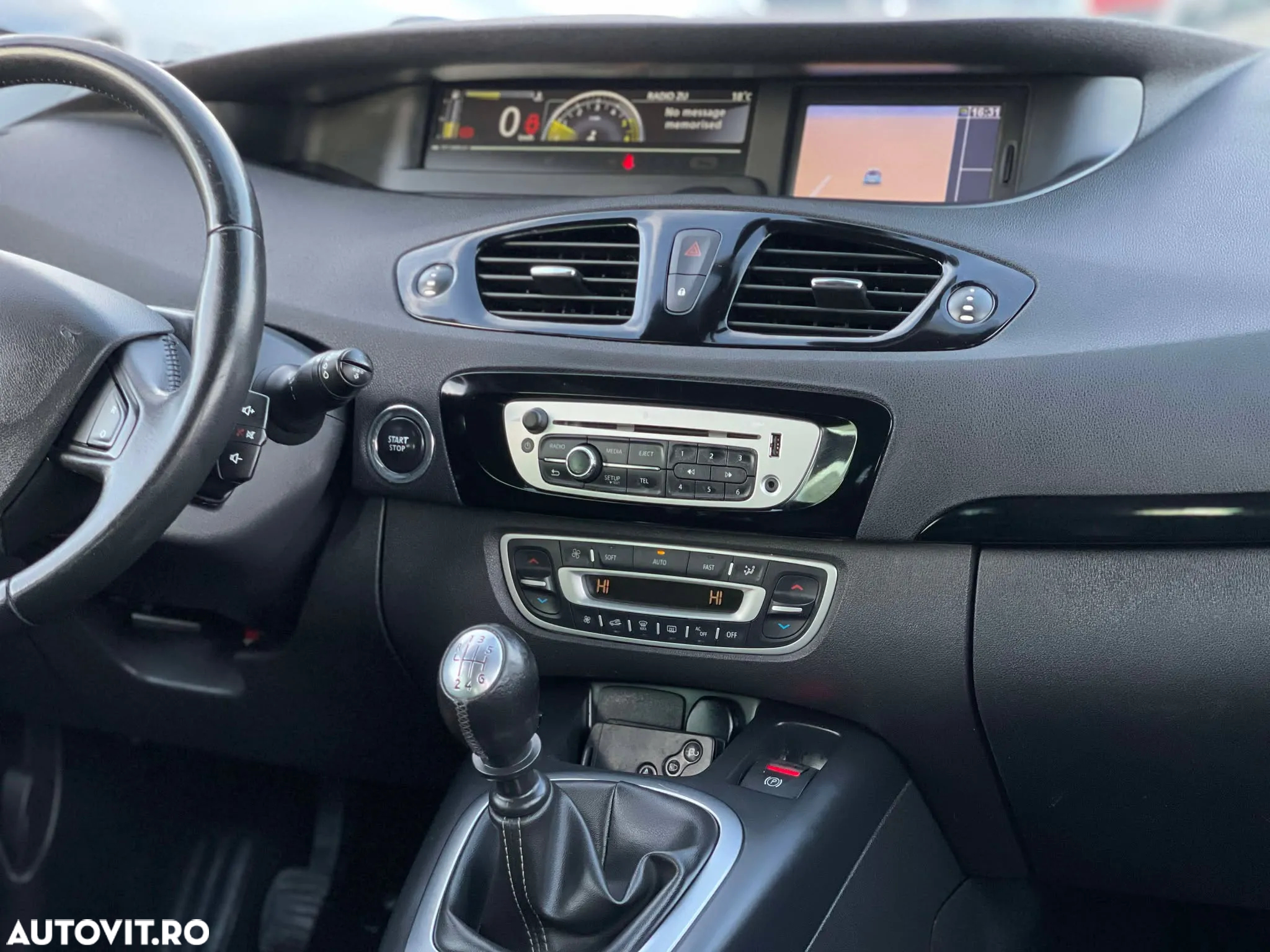 Renault Grand Scenic 1.6 dCi Stop&Start Energy Privilege - 10