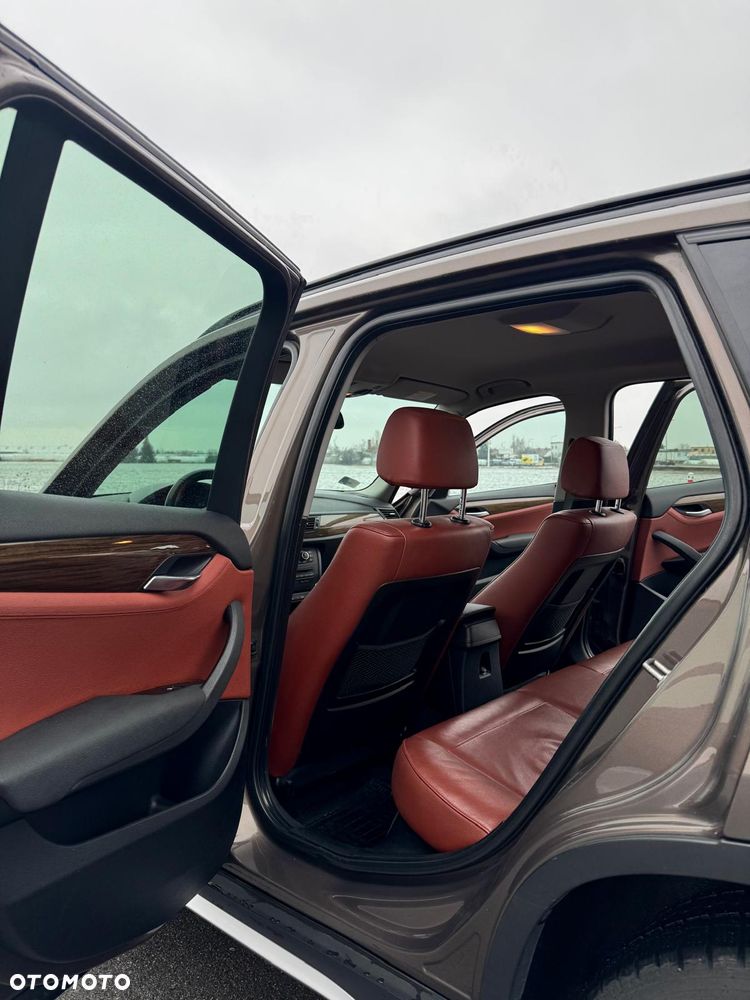 BMW X1 sDrive20d - 16