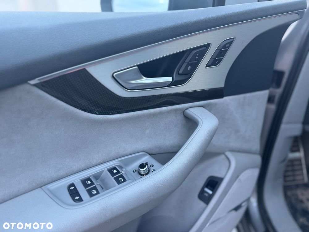 Audi SQ7 - 15