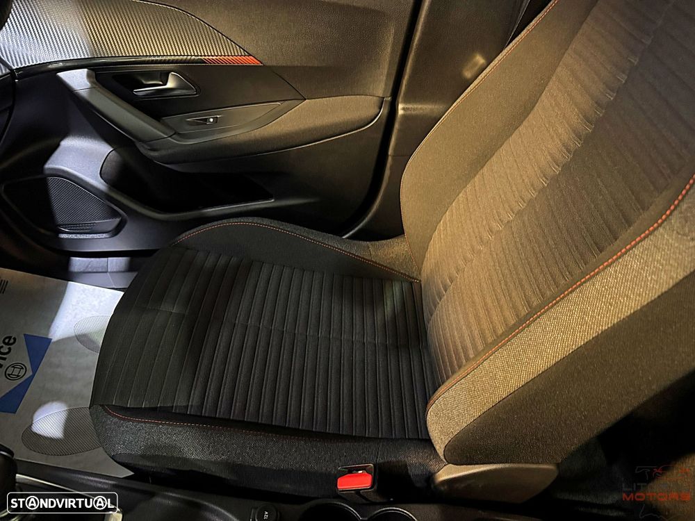 Peugeot 2008 1.2 PureTech Active - 21