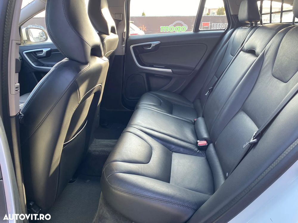 Volvo V60 D3 Kinetic - 19