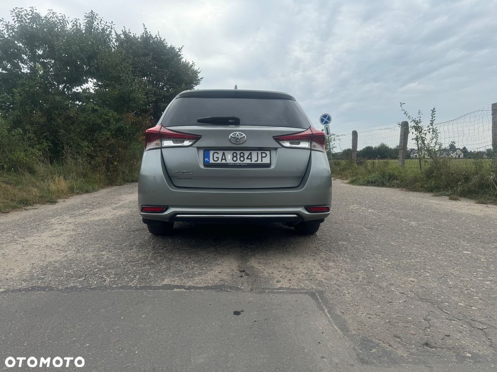 Toyota Auris 1.6 D-4D Premium - 6