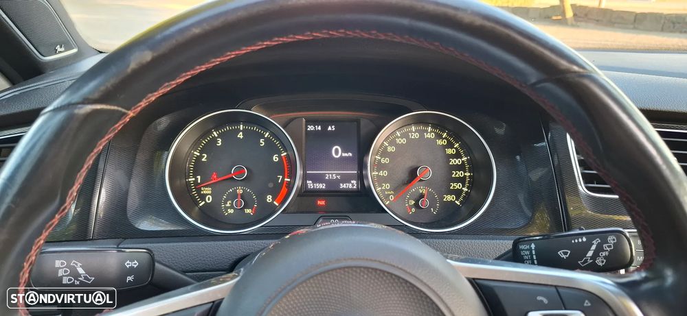 Volkswagen Golf 2.0 TSi GTi Performance — fotografia 13