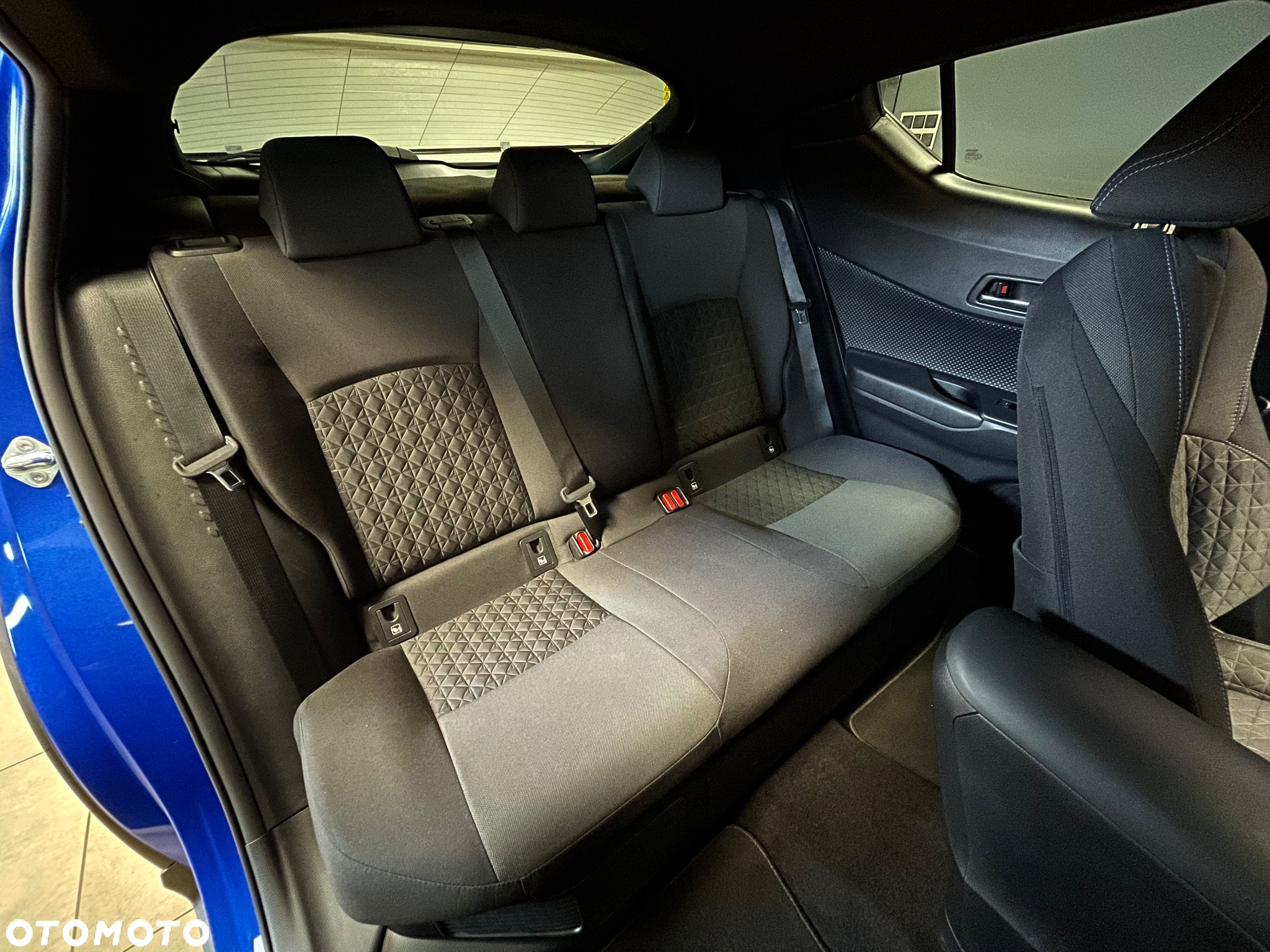 Toyota C-HR 1.8 Hybrid Style - 31