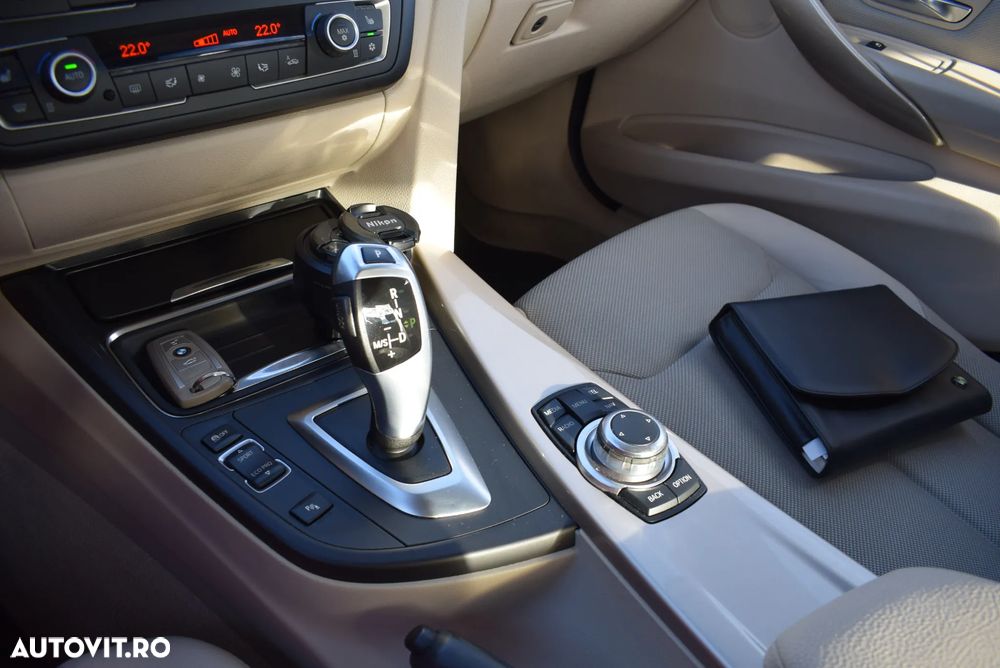 BMW Seria 5 520d Aut. Modern Line - 11