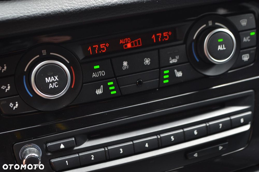 BMW X1 xDrive18d xLine - 5