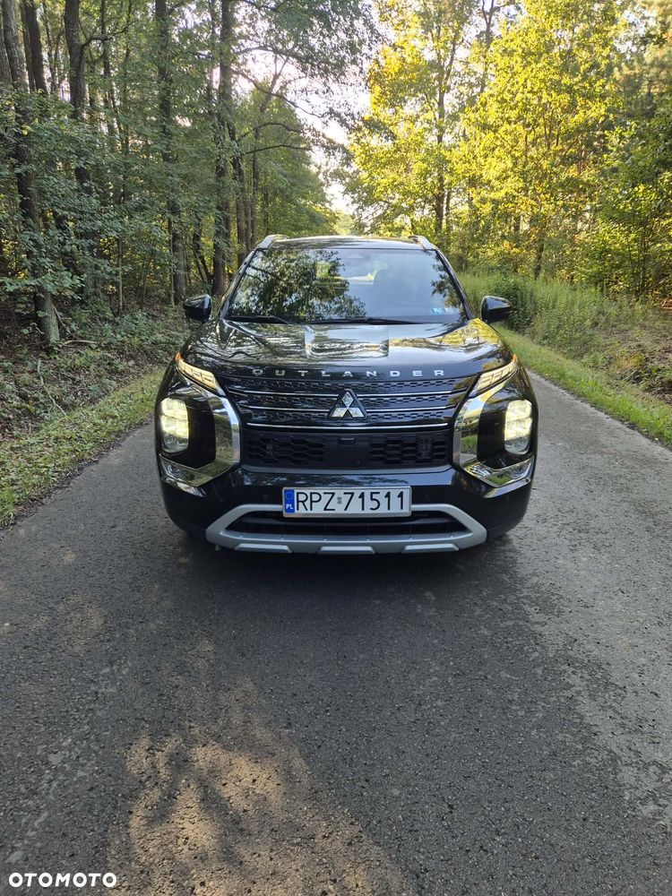 Mitsubishi Outlander - 3