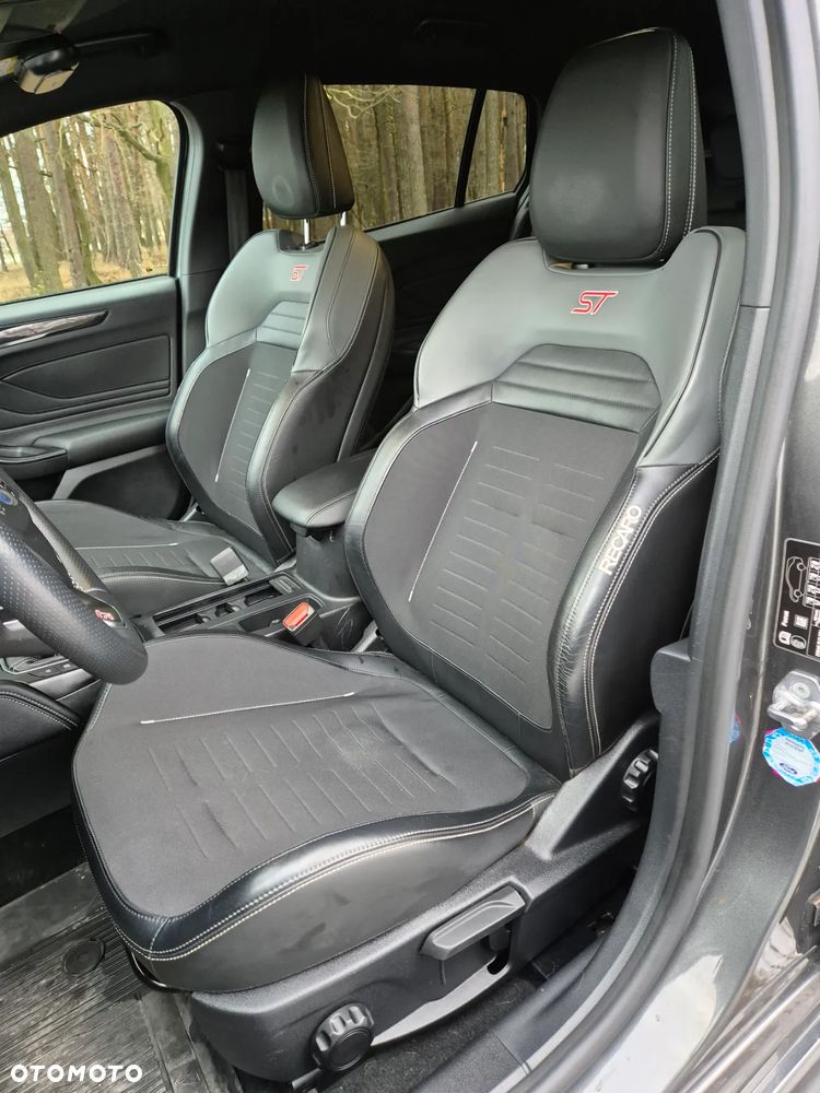 Ford Focus 2.3 EcoBoost ST Edition - 12