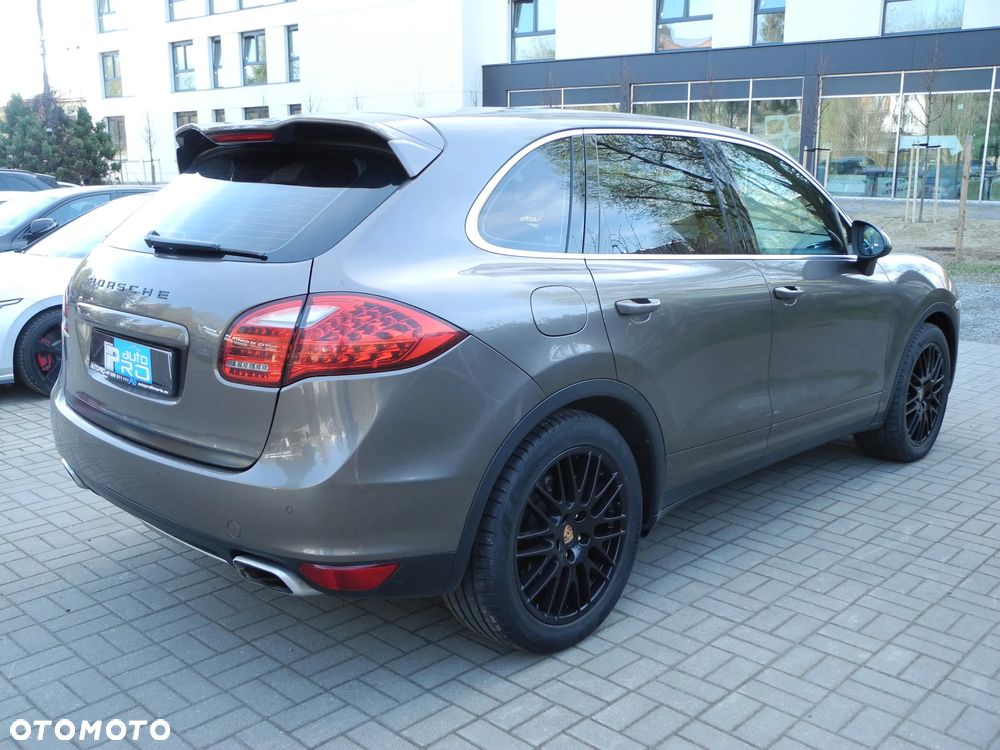 Porsche Cayenne - 5