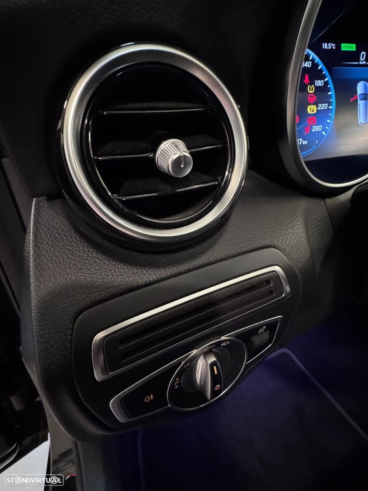Mercedes-Benz C 300 de AMG Line - 19