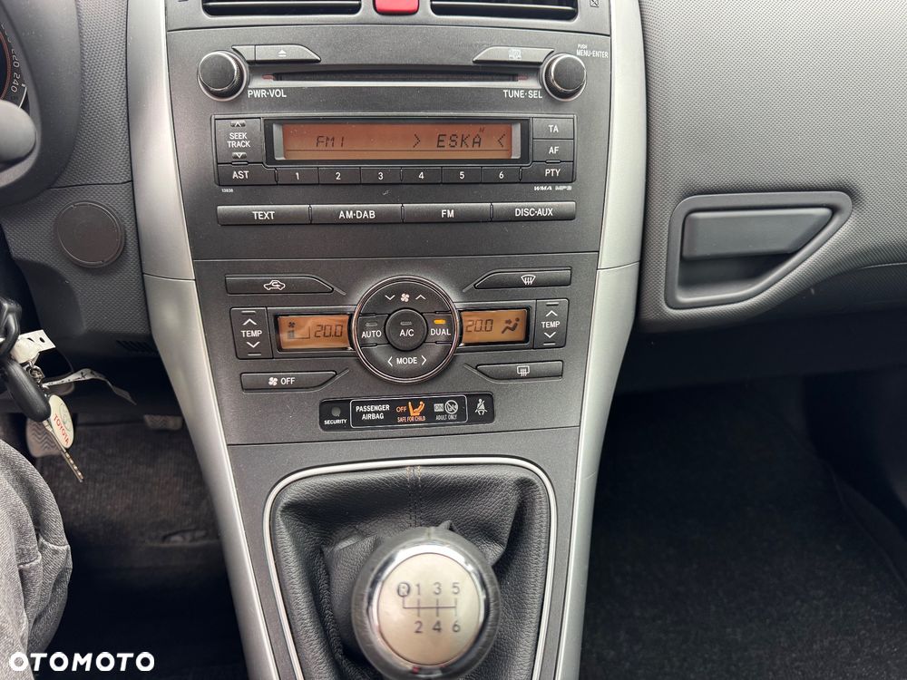 Toyota Auris 1.6 Valvematic Life Plus - 22
