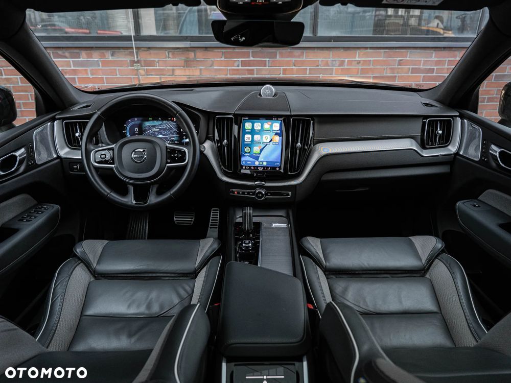 Volvo XC 60 B4 D AWD Plus Dark - 5