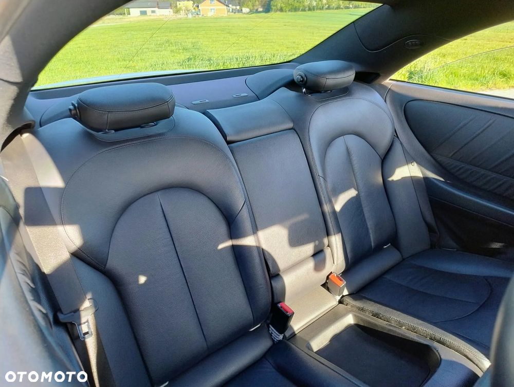 Mercedes-Benz CLK - 15