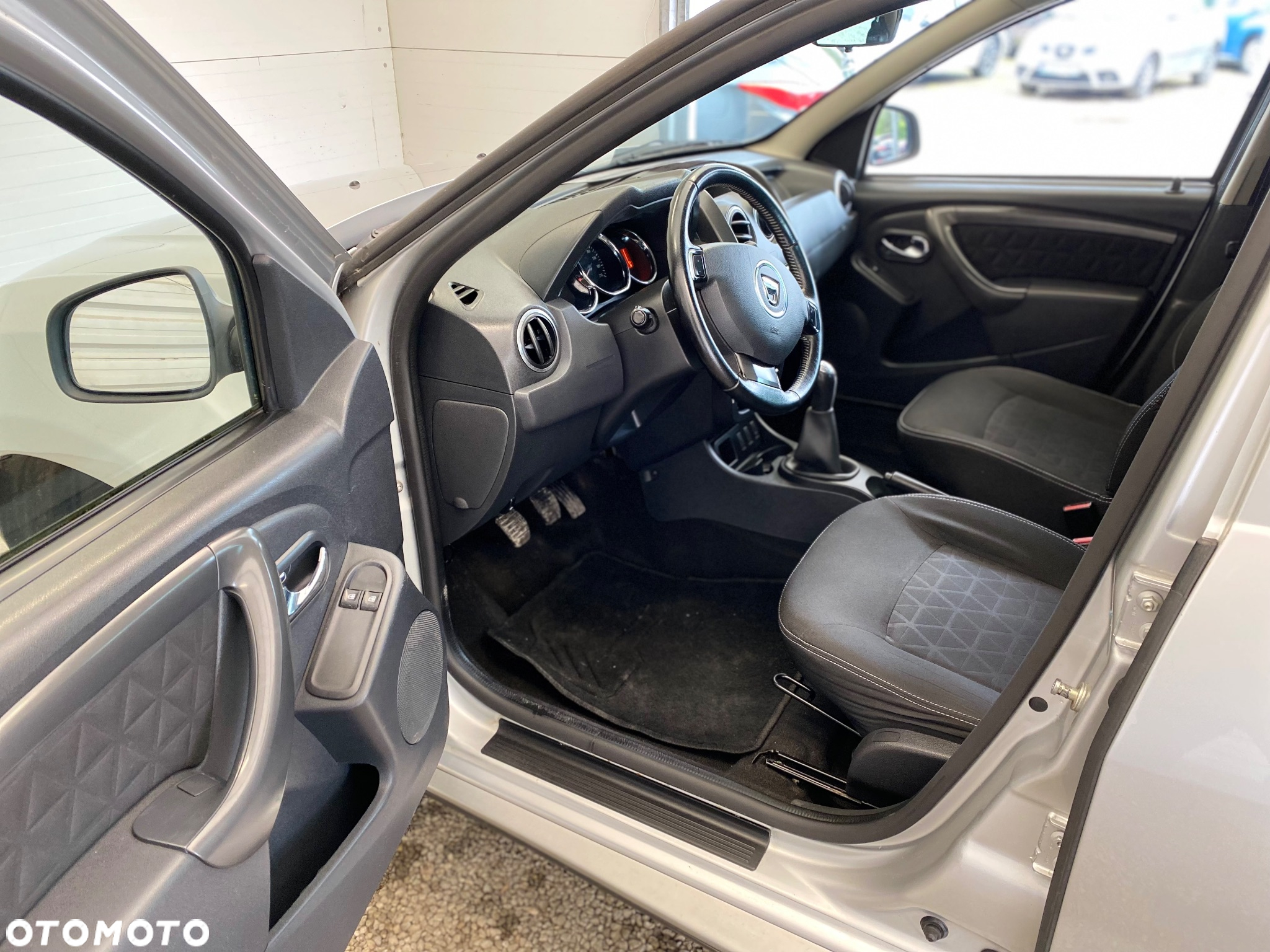 Dacia Duster 1.6 Laureate - 8