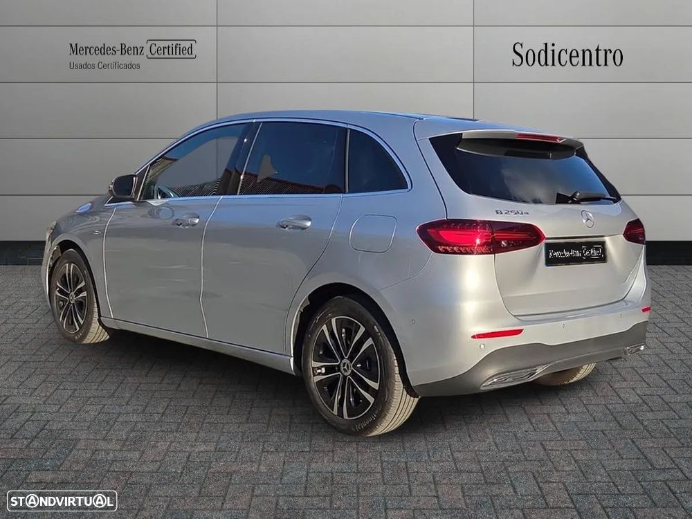 Mercedes-Benz B 250 e - 3
