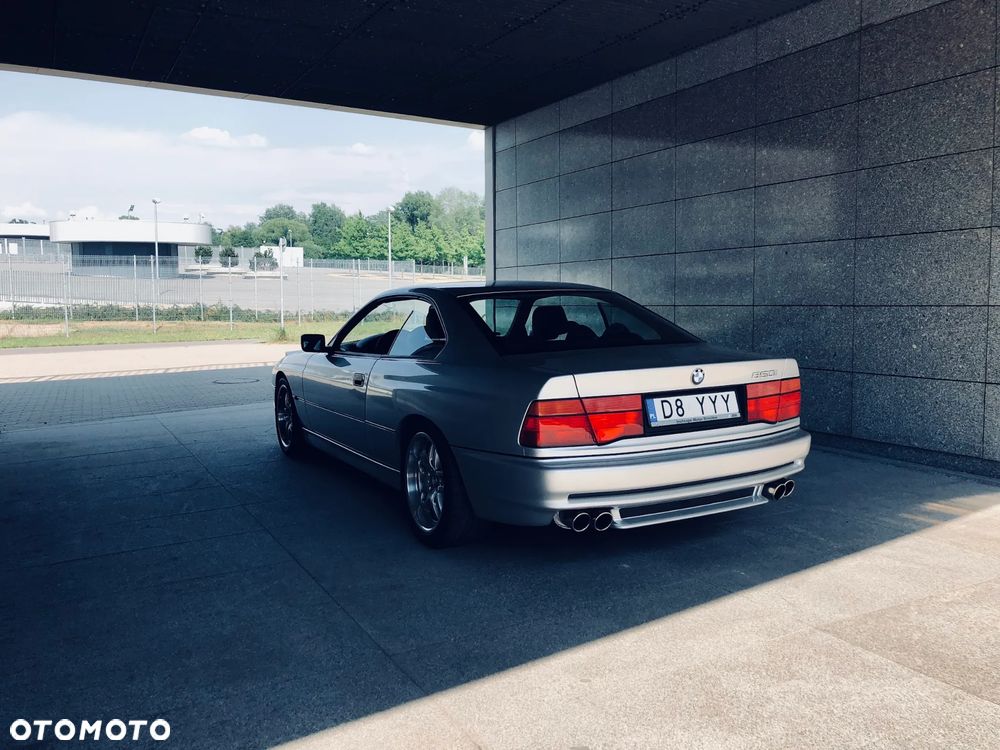 BMW Seria 8 - 21