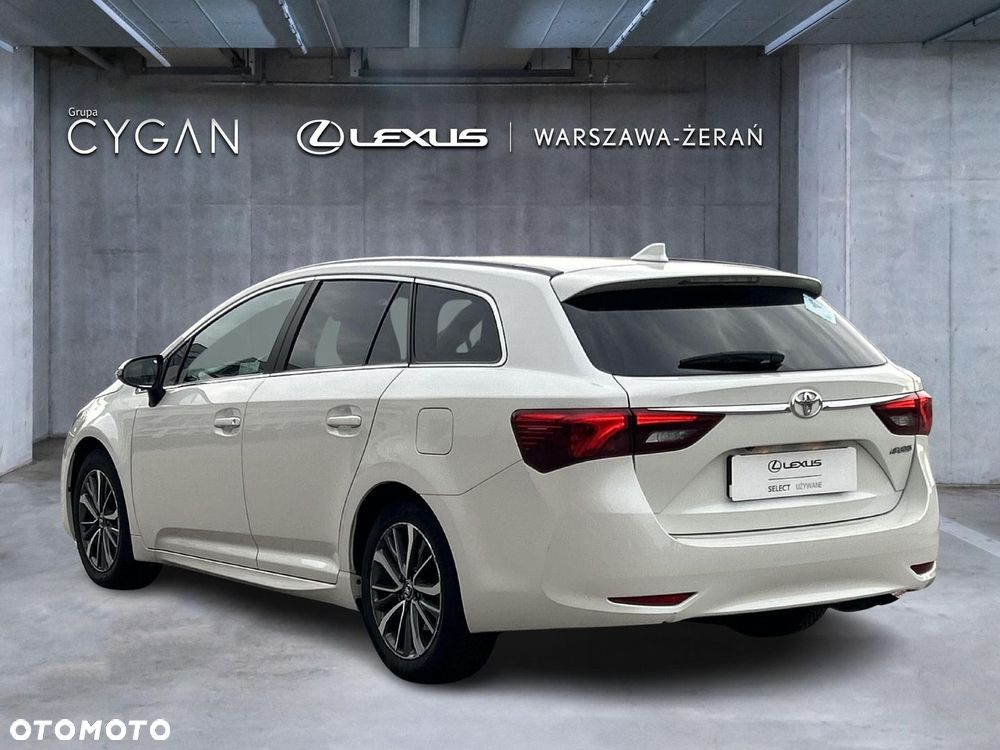 Toyota Avensis 2.0 Premium MS - 5