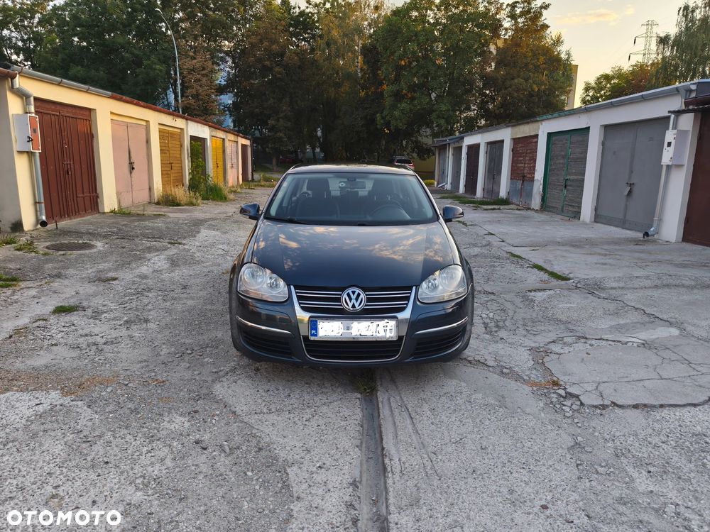Volkswagen Jetta 1.9 TDI Comfortline - 4