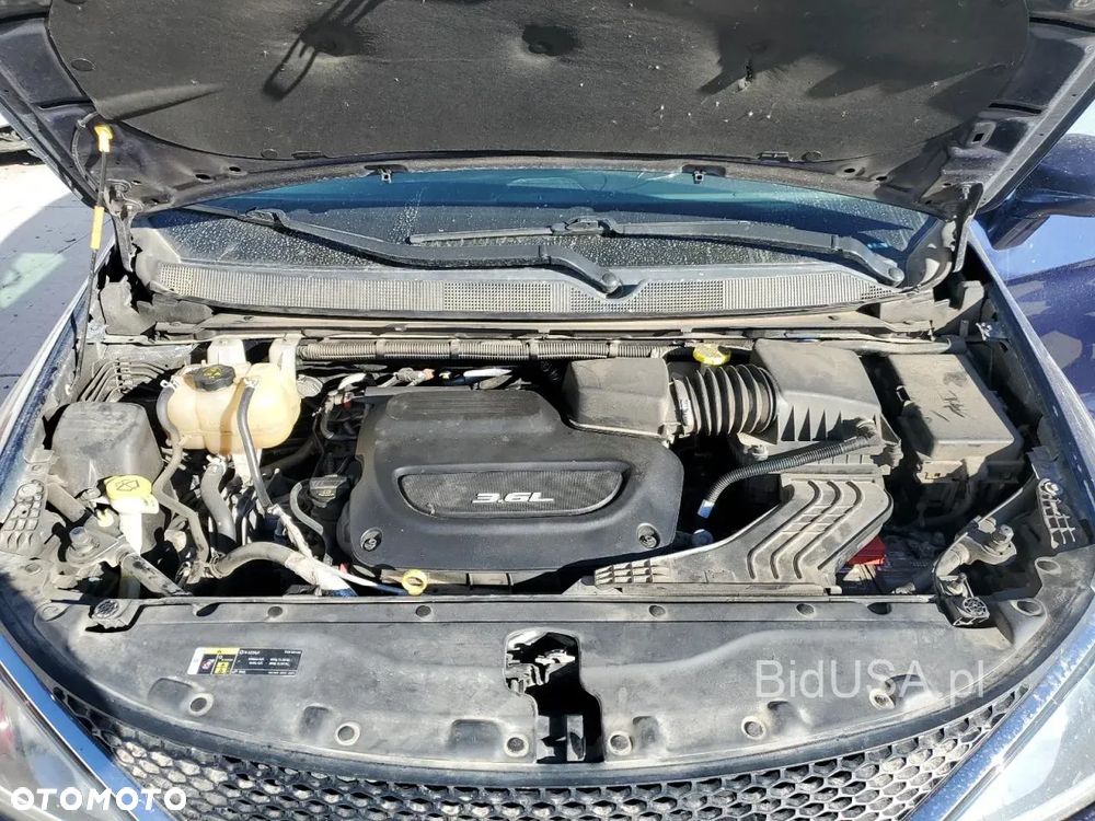 Chrysler Pacifica - 12