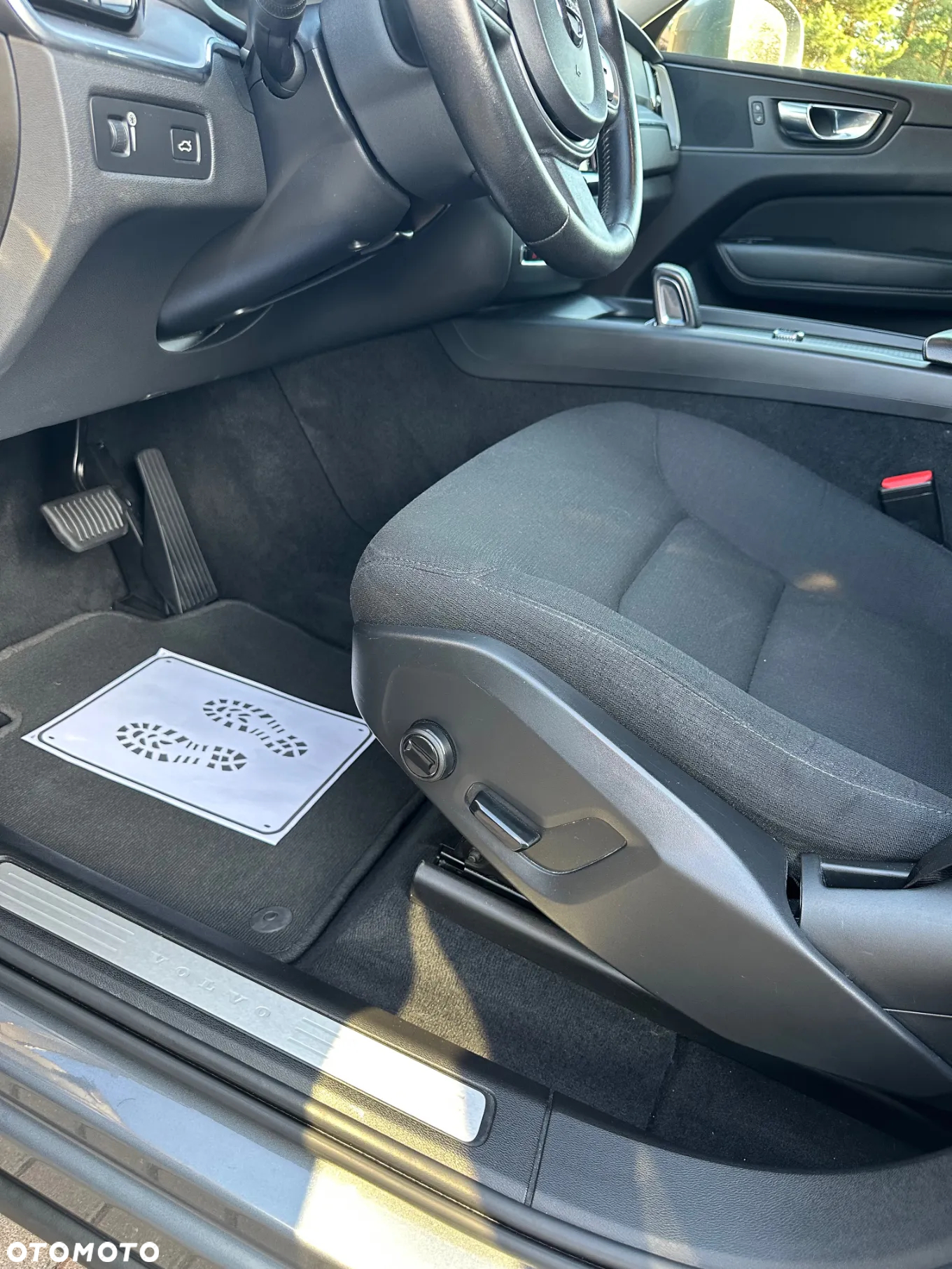 Volvo XC 60 B4 D Geartronic Momentum Pro - 26