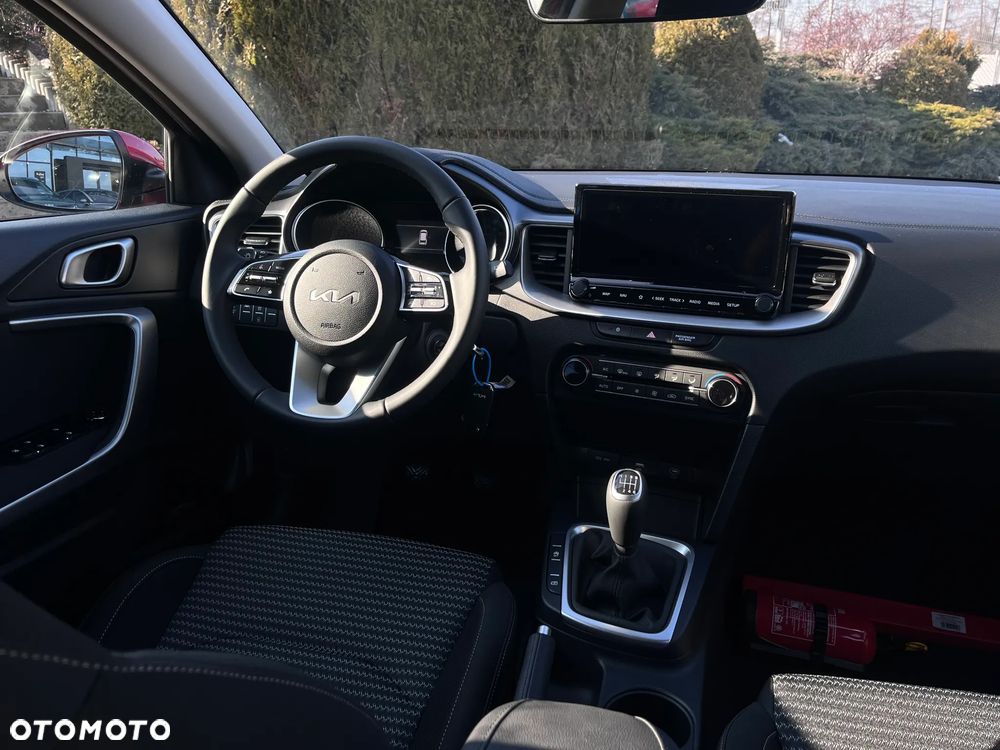 Kia Ceed 1.5 T-GDI M - 15