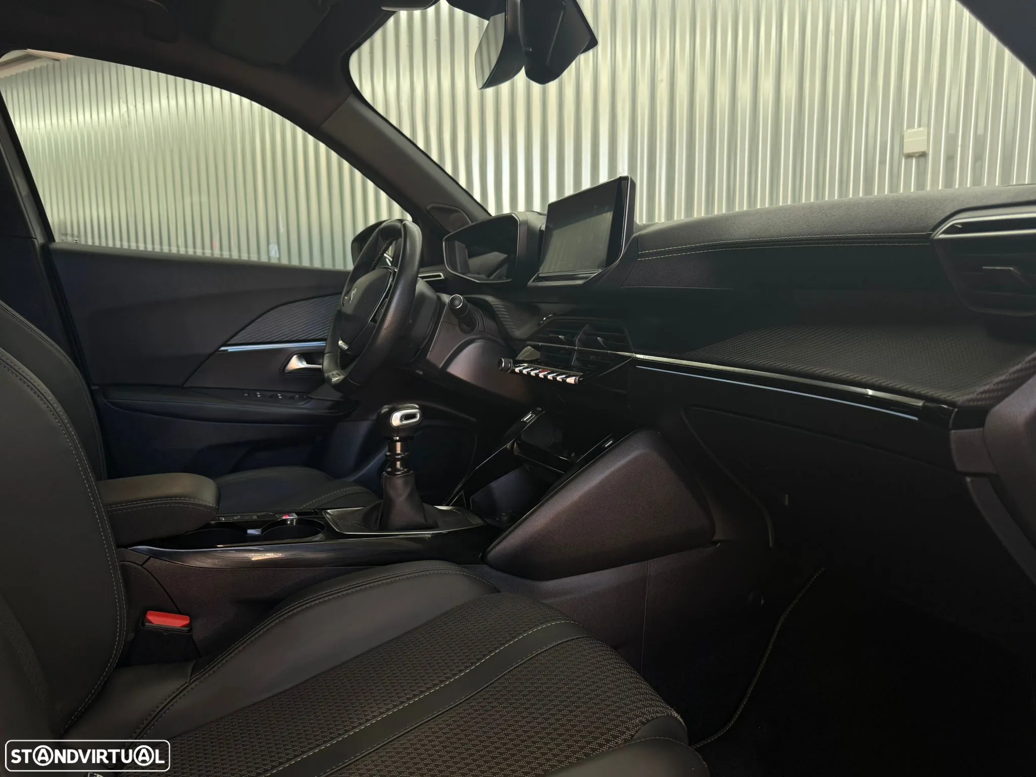 Peugeot 2008 1.2 PureTech GT - 20