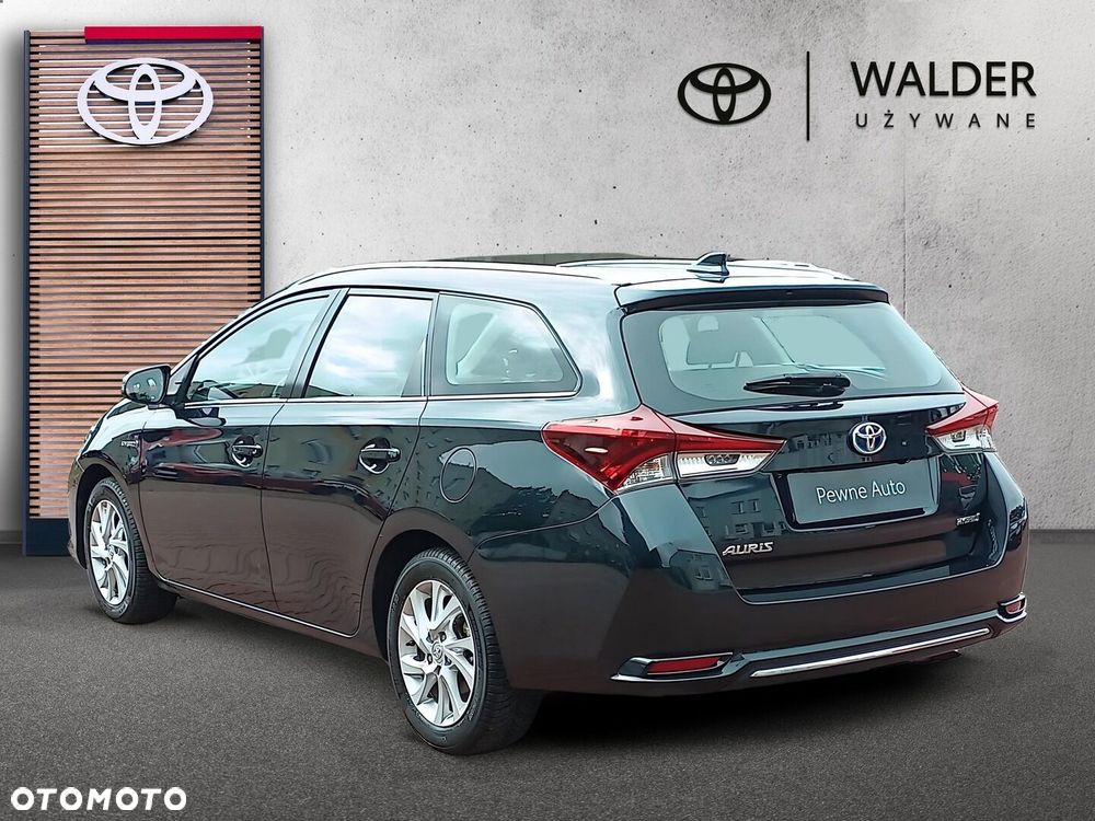 Toyota Auris Hybrid 135 Comfort - 4