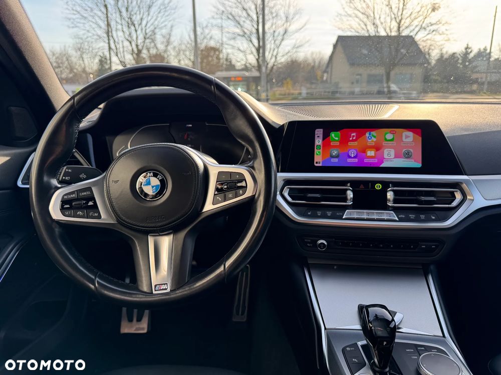BMW Seria 3 318d M Sport - 15