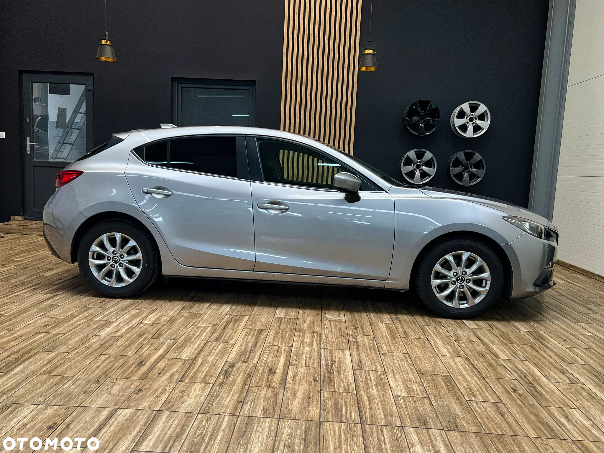 Mazda 3 - 5