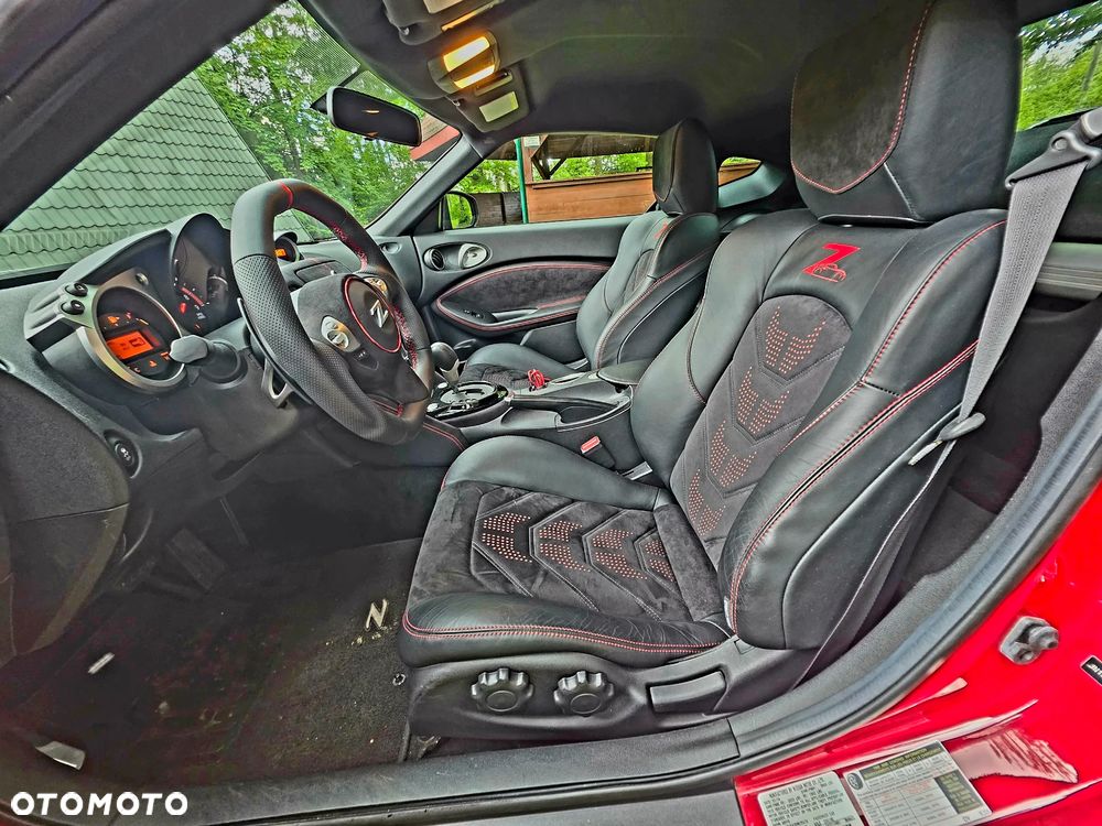 Nissan 370 Z - 10