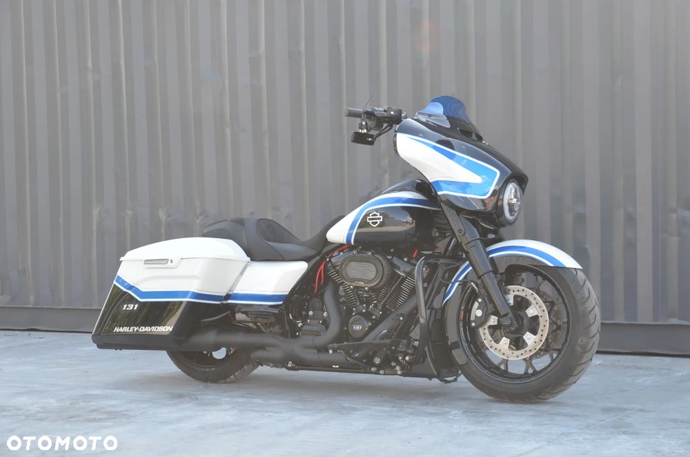 Harley-Davidson Touring Street Glide - 24