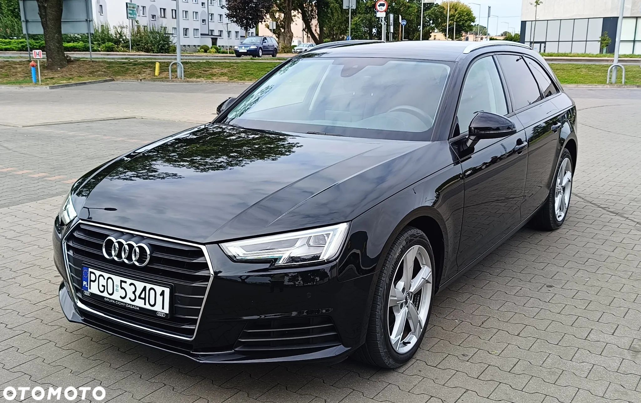 Audi A4 Avant 2.0 TDI S tronic - 1