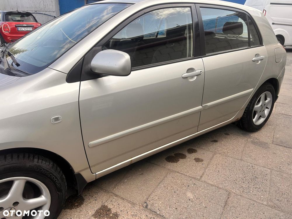 Toyota Corolla 1.4 D-4D Dynamic - 13