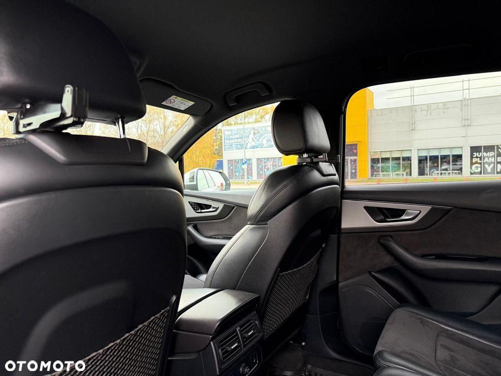 Audi Q7 - 11