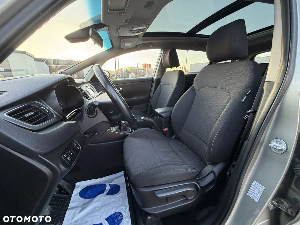 Kia Carens 1.7 CRDi Vision - 17