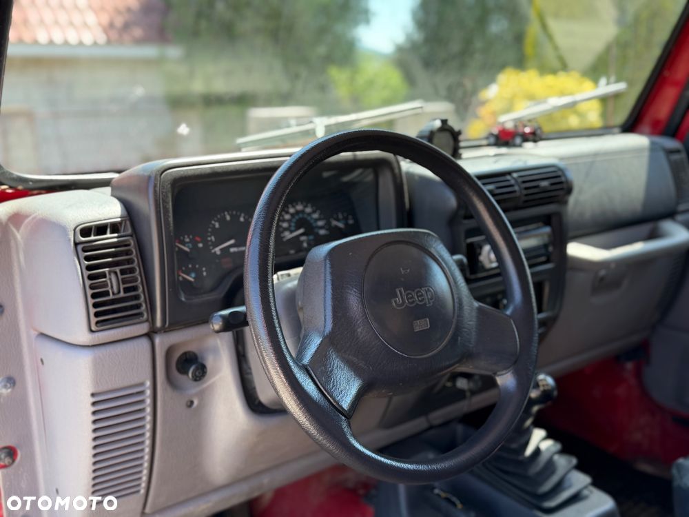 Jeep Wrangler 2.5 Sport - 25